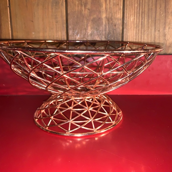 Unique Copper Wire Basket - Picture 3 of 10